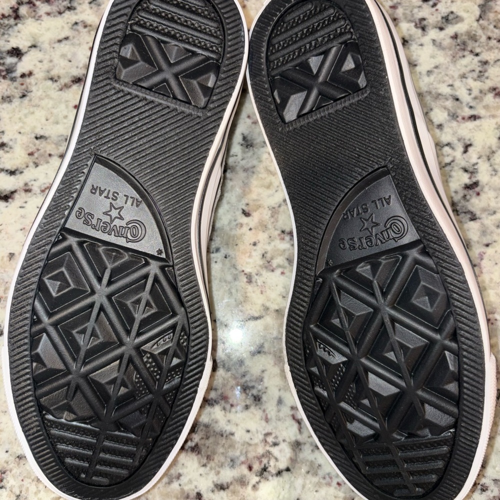 Converse women Gray Sneakers - Picture 4 of 5
